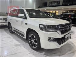 تۆیۆتا لاند کروزەر